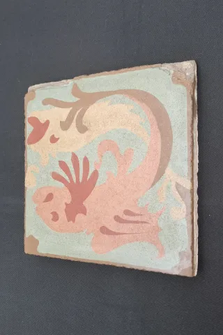 Baldosa hidráulica centenaria