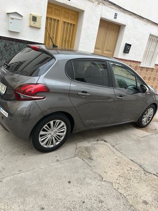 Peugeot 208 2018