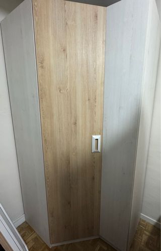 Habitación: cama nido, 2 armarios y escritorio