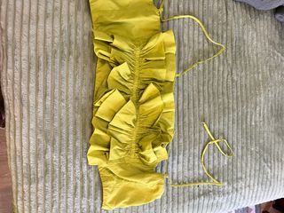 Top corto rojo , vierde y blanco