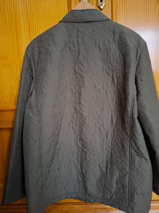 Abrigo guateado caqui