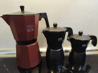 Cafeteras Italianas Cecotec y Nero