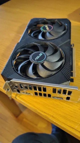 Tarjeta Gráfica AMD Radeon RX 6500 T 4GB