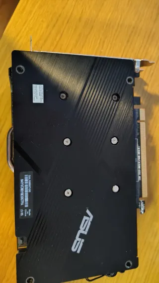 Tarjeta Gráfica AMD Radeon RX 6500 T 4GB