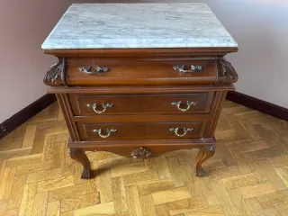 Cómoda y Mesitas de Noche Madera