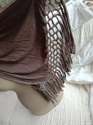 Pañuelo foulard marrón con bolas plateadas