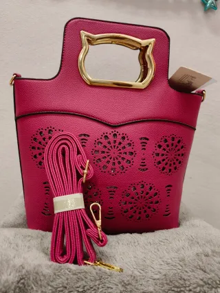 Borsa fucsia con tracolla nuova con cartellino