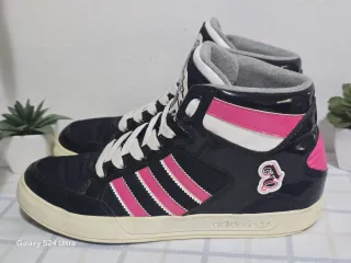 Zapatillas Adidas Originals Negras y Rosas
