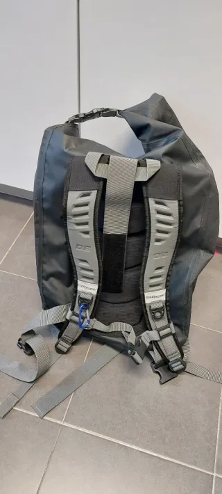 Zaino impermeabile Overboard 45L nuovo