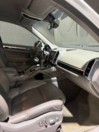 Porsche Cayenne 2012