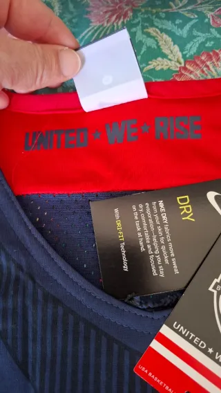 Maglia USA firmata LeBron James con COA