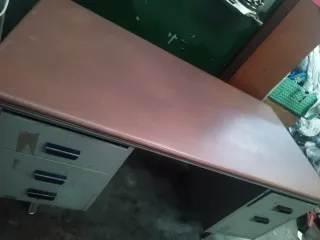 Scrivania vintage anni '80