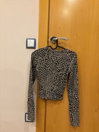 Camiseta manga larga estampado animal print