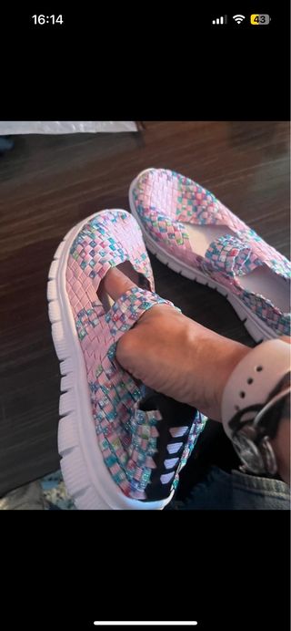 Zapatos cómodos multicolor y rosa