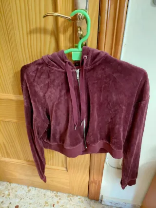 Sudadera amarilla cropped con cremallera