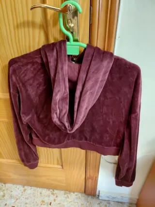 Sudadera amarilla cropped con cremallera