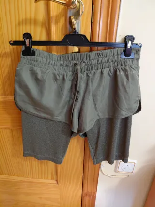 Sudadera amarilla cropped con cremallera