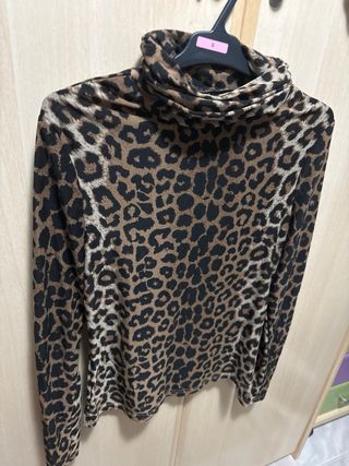 Camiseta Leopardo Cuello Alto Talla S