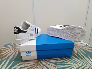 Adidas Superstar Talla 40 Blancas