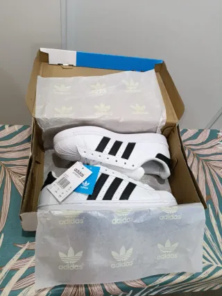 Adidas Superstar Talla 40 Blancas