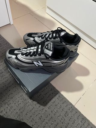 Zapatillas New Balance 1000 Negro/Plata