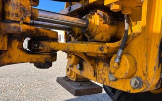 Retroexcavadora JCB 3CX Compact 12L4WS