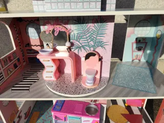 Casa de las sorpresas LOL Surprise O.M.G.