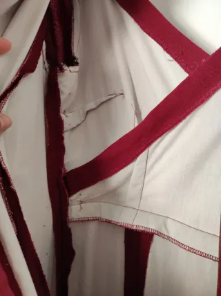 Abito flamenco bordeaux elegante con dettagli