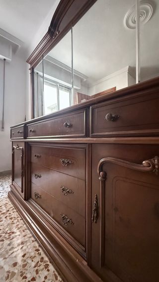 Aparador clásico madera con espejo