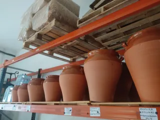 Tinajas de terracota vidriada