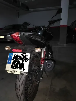 Keeway 125cc RKV Negra