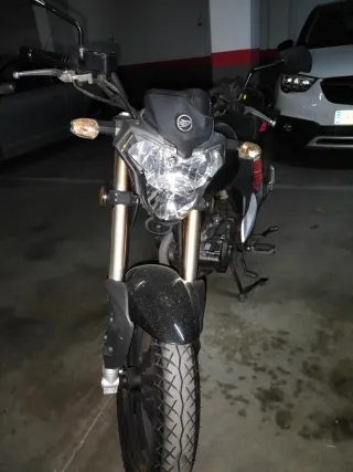 Keeway 125cc RKV Negra