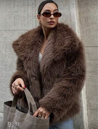 Abrigo de pelo marrón