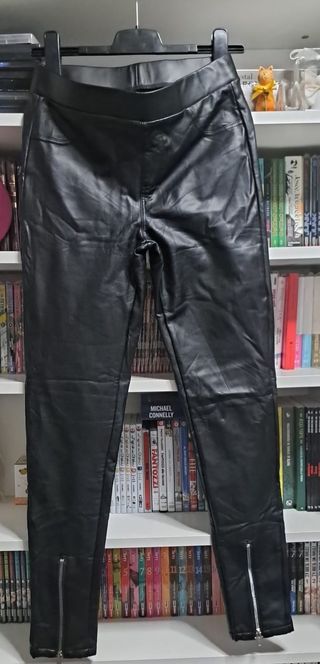 Pantaloni Ecopelle Neri Zip Caviglia Taglia XL