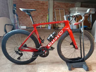 Bicicleta Carretera Gusto Elite Ultra Roja