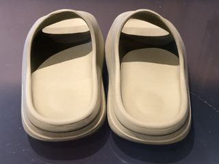 Chanclas Yeezy Slides Beige