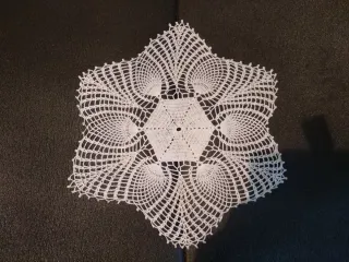 2 Tappeti all'uncinetto bianchi