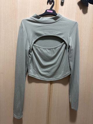 Top corto verde flojo