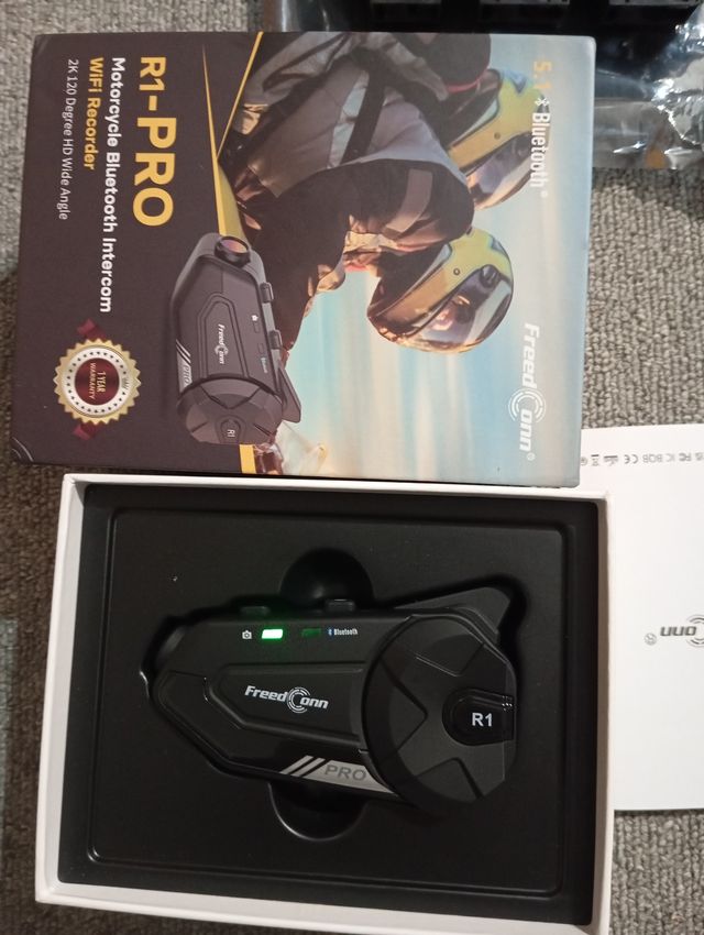 Intercomunicador FreedConn R1-PRO Bluetooth 5.1 per moto