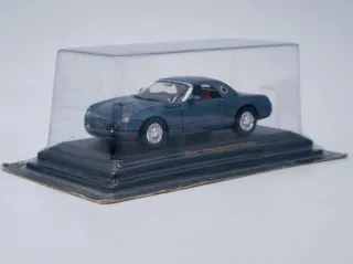 FORD THUNDERBIRD 2003 1:43 ROAD SIGNATURE