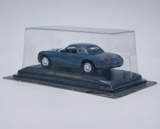 FORD THUNDERBIRD 2003 1:43 ROAD SIGNATURE