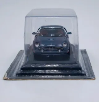 FORD THUNDERBIRD 2003 1:43 ROAD SIGNATURE