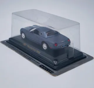 FORD THUNDERBIRD 2003 1:43 ROAD SIGNATURE