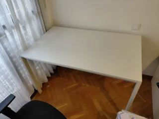 Mesa grande y silla escritorio