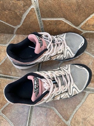 Zapatillas Trail Joma Grises y Rosas
