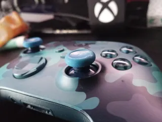 Mando Xbox Series X Camuflaje