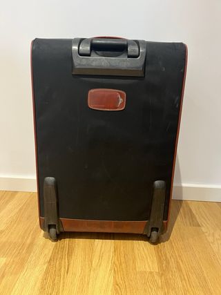 Maleta mediana Samsonite negra y marrón