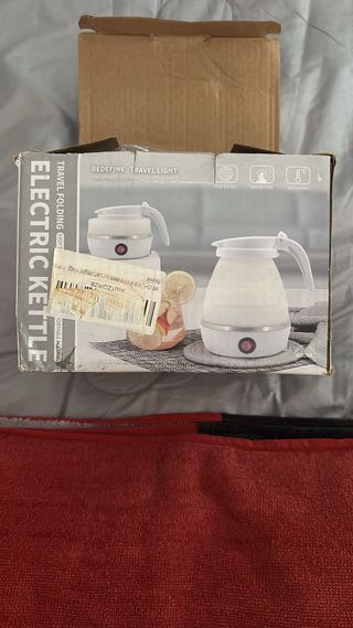 cajita con productos dentro son devoluciónes