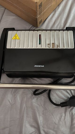 cajita con productos dentro son devoluciónes