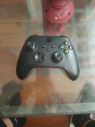 Xbox Series X + Mando y Baterías recargables